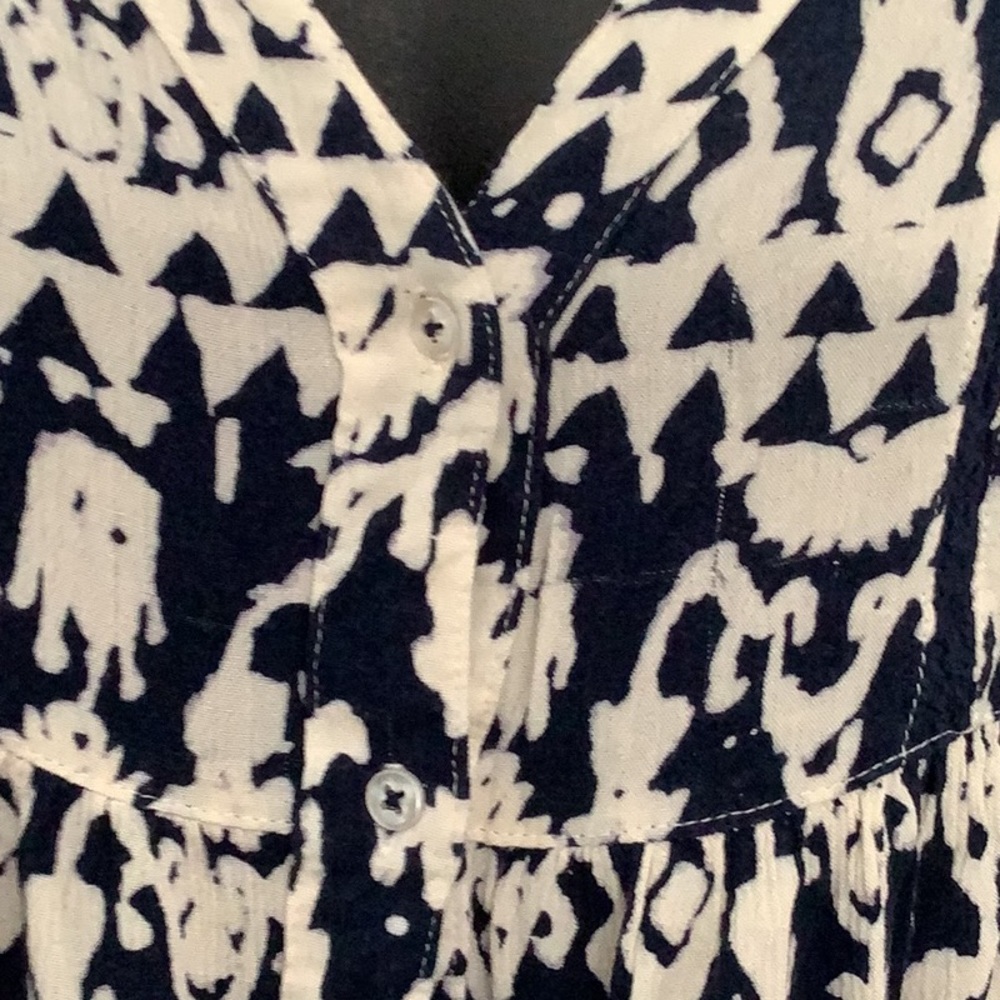 ANTHROPOLOGIE- Vanessa Virginia Top - Picture 6 of 10
